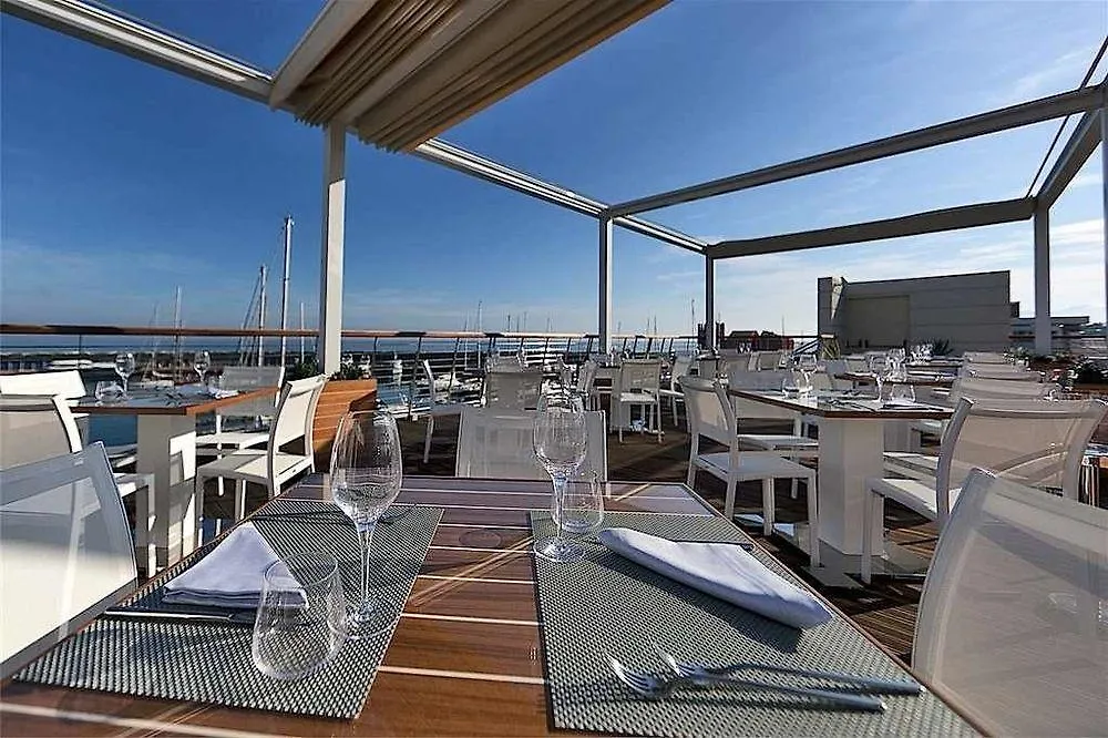 Albergo Yacht Club Marina Di Loano 2*,