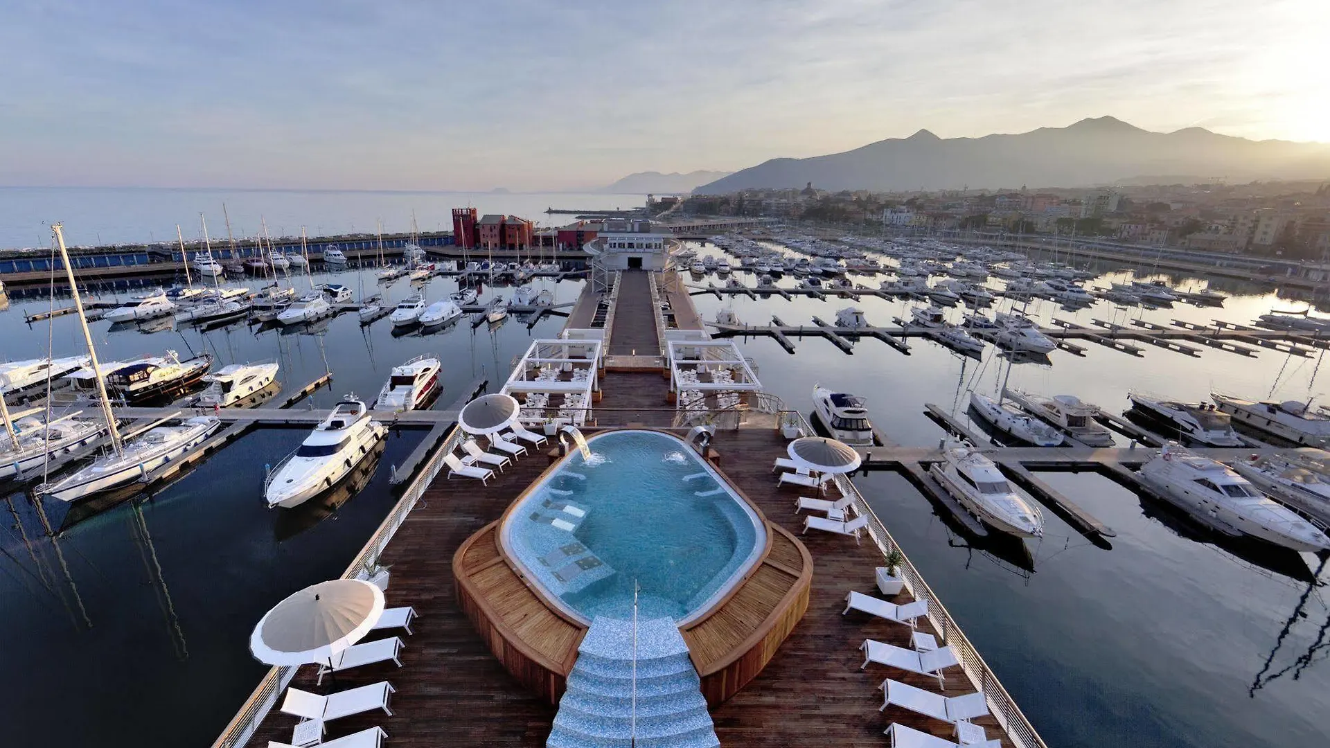 Albergo Yacht Club Marina Di Loano